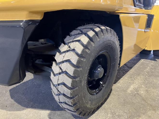 フォークリフトコマツ　中古　FD20LT-12　ヒンジ付