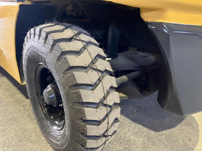 フォークリフトコマツ　中古　FD20LT-12　ヒンジ付
