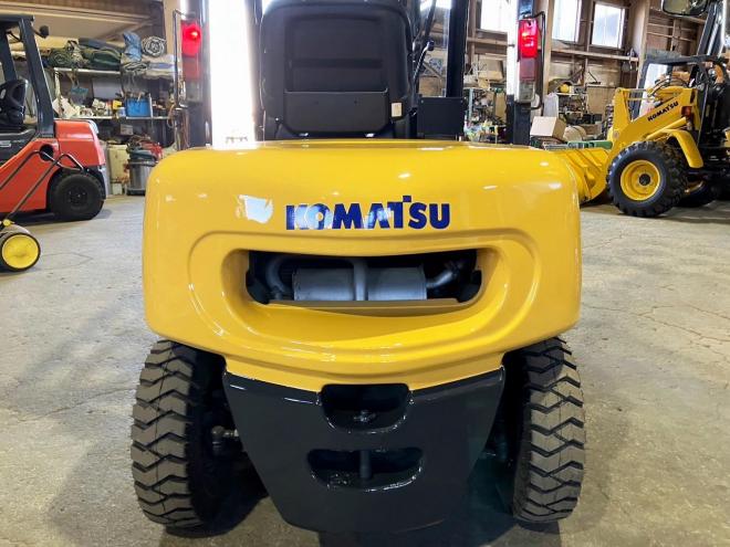 フォークリフトコマツ　中古　FD20LT-12　ヒンジ付