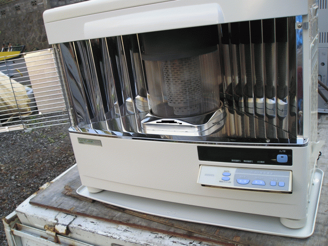 サンポット FF式輻射石油ストーブ FFR-7010RF N 2014年製 FFストーブ