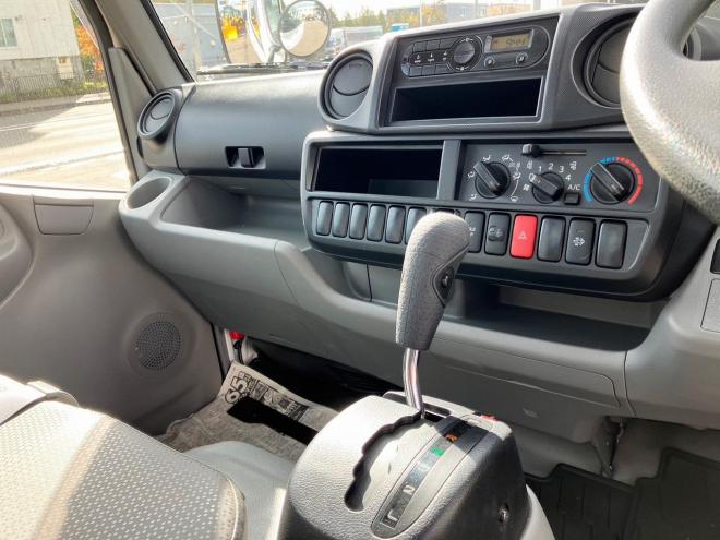 トヨエース中古　4WD　平ボディ　小型トラック