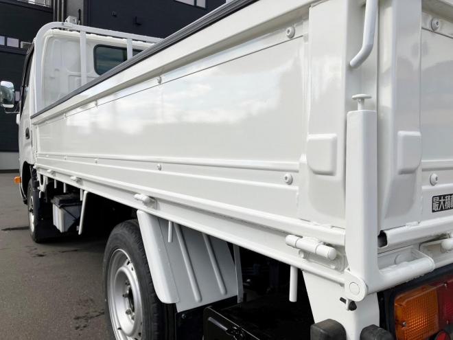トヨエース中古　4WD　平ボディ　小型トラック