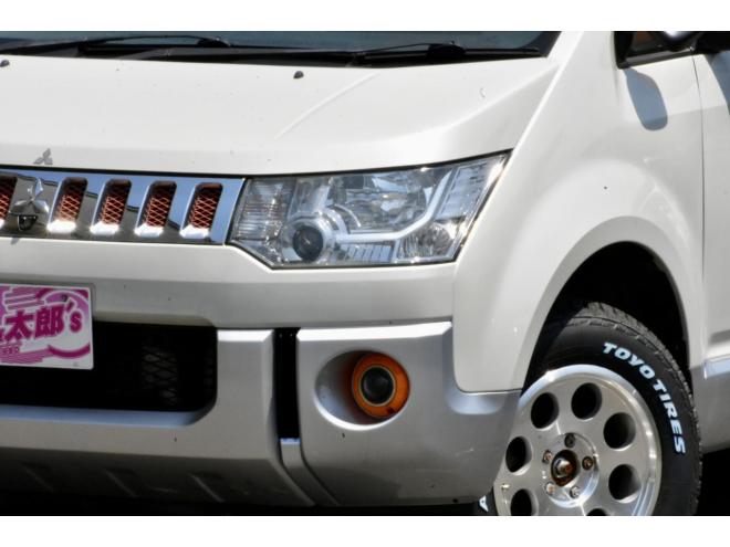 デリカD：5　Dパワーパッケージ　４ＷＤ　本州仕入　アクティブギア仕様　新品アルミ／ＴＯＹＯタイヤＡ／Ｔ　新品フロアマット　ディスプレイオーディオ　パワスラ　ＥＴＣ　ディーゼルターボ　寒冷地仕様