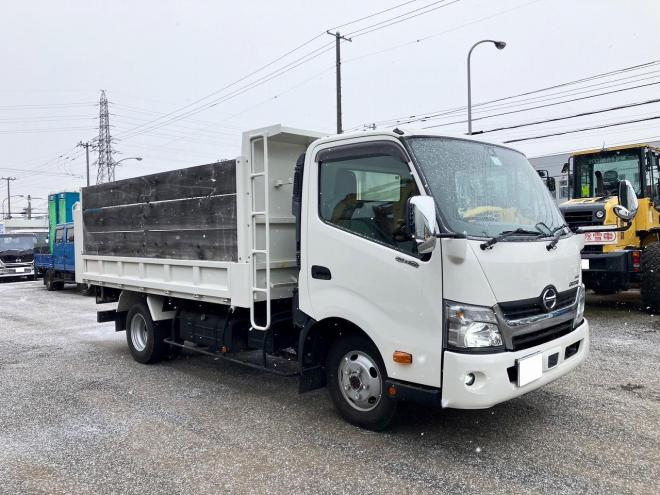 デュトロ中古　ワイドファームダンプ　4WD　小型トラック