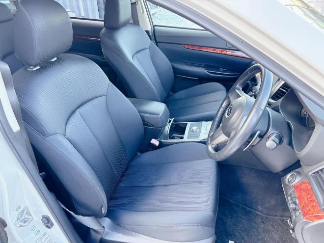 レガシィツーリングワゴン2.5i LパッケージLTD 4WD　ローンが不安な方＜優遇ローン＞１年保証 本州仕入 社外ナビ　Ｂカメラ　フルセグTV 4WD 2500 5Dr