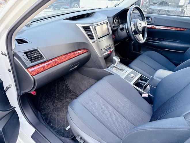 レガシィツーリングワゴン2.5i LパッケージLTD 4WD　ローンが不安な方＜優遇ローン＞１年保証 本州仕入 社外ナビ　Ｂカメラ　フルセグTV 4WD 2500 5Dr
