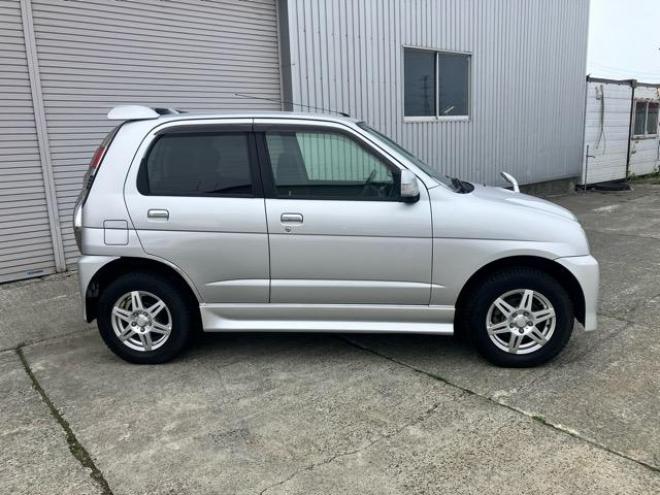 テリオスキッドカスタムメモリアルエディション 4WD 660 ５Dr