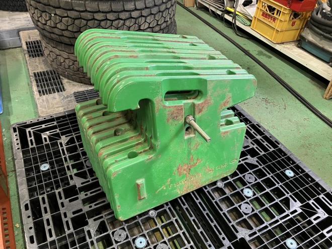 その他ジョンディア　中古　50kgウェイト　10枚　農機具
