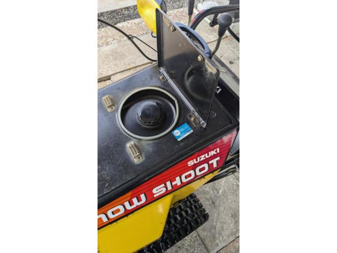 除雪機スズキ　SS865ES　８馬力　静音エンジン　良品
