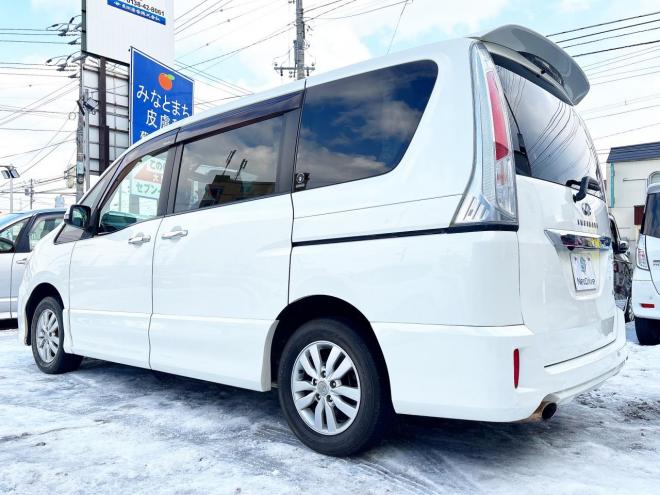 セレナ2.0ライダー 4WD　ローンが不安な方＜優遇ローン＞１年保証　本州仕入　寒冷地　HDDナビ　DVD　フルセグ