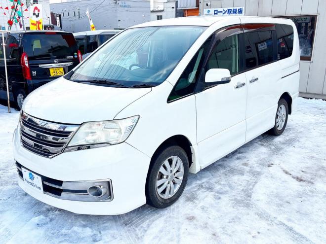 セレナ2.0ライダー 4WD　ローンが不安な方＜優遇ローン＞１年保証　本州仕入　寒冷地　HDDナビ　DVD　フルセグ