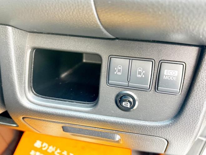 セレナ2.0ライダー 4WD　ローンが不安な方＜優遇ローン＞１年保証　本州仕入　寒冷地　HDDナビ　DVD　フルセグ