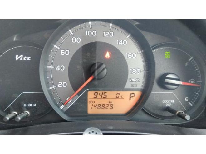 ヴィッツ1.3F ４ＷＤ 4WD ワンオーナー