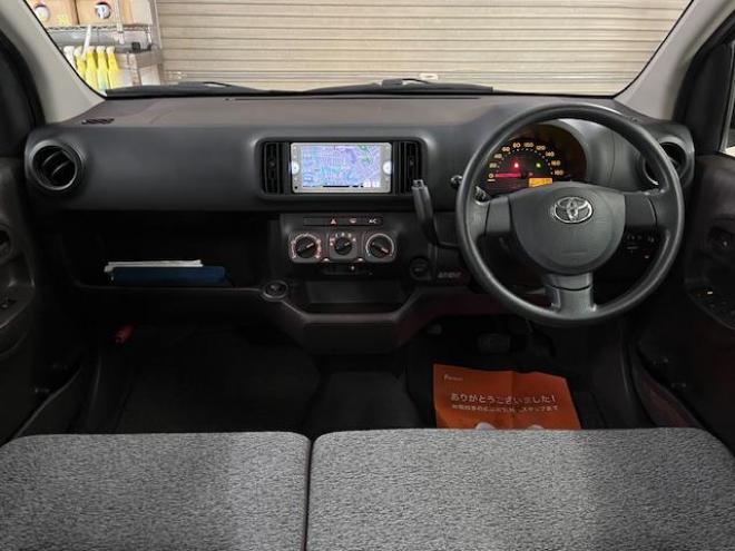 パッソ１．０Ｘ　クツロギ　本州仕入　ワンオーナー　禁煙車　ＷＡＫＯＳバリアスコーティング済　スタッドレスタイヤ付　純正ナビ（ワンセグ地デジ　Ｂｌｕｅｔｏｏｔｈオーディオ対応）＋バックカメラ　ＧＳユアサ製新品バッテリー付　エンジンスターター　スマートキー　フロントガラス熱線　ヘッドライトレベライザー　タイミングチェーン車 4WD 1000 5Dr