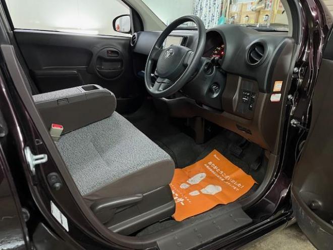 パッソ１．０Ｘ　クツロギ　本州仕入　ワンオーナー　禁煙車　ＷＡＫＯＳバリアスコーティング済　スタッドレスタイヤ付　純正ナビ（ワンセグ地デジ　Ｂｌｕｅｔｏｏｔｈオーディオ対応）＋バックカメラ　ＧＳユアサ製新品バッテリー付　エンジンスターター　スマートキー　フロントガラス熱線　ヘッドライトレベライザー　タイミングチェーン車 4WD 1000 5Dr