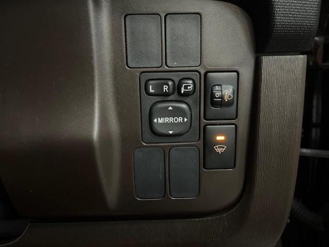 パッソ１．０Ｘ　クツロギ　本州仕入　ワンオーナー　禁煙車　ＷＡＫＯＳバリアスコーティング済　スタッドレスタイヤ付　純正ナビ（ワンセグ地デジ　Ｂｌｕｅｔｏｏｔｈオーディオ対応）＋バックカメラ　ＧＳユアサ製新品バッテリー付　エンジンスターター　スマートキー　フロントガラス熱線　ヘッドライトレベライザー　タイミングチェーン車 4WD 1000 5Dr