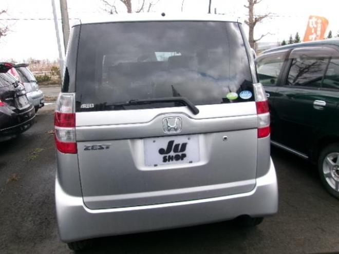 ゼストD 4WD 660 5Dr