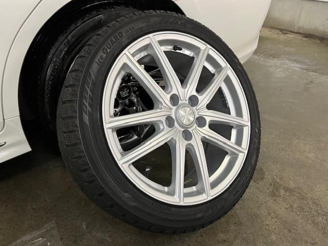クラウンハイブリッドＲＳアドバンス　Ｆｏｕｒ　本州仕入　ワンオーナー　寒冷地仕様　禁煙車　トヨタセーフティセンス　純正１８インチＡＷ　社外１８ＡＷ＋スタッドレスタイヤ付　純正ナビ（フルセグ地デジ　ＤＶＤ再生ＯＫ再生　Ｂｌｕｅｔｏｏｔｈ）＋バックカメラ　パノラミックビューモニター　レーダークルーズコントロール　プリクラッシュセーフティ　ヘッドアップディスプレイ　ブラインドスポット　純正ハーフレザーシート　三眼ＬＥＤヘッドライト　ステアリングヒーター　シートヒーター　ＥＴＣ 4WD 2500 4Dr