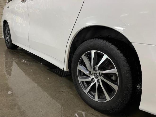 アルファードＳＲ　本州仕入　禁煙車　ＪＢＬサウンド　プリクラッシュ　純正１７インチＡＷ　社外１７ＡＷ＋スタッドレスタイヤ付　純正ナビ（フルセグ地デジ　Ｂｌｕｅｔｏｏｔｈ）＋バックカメラ　全方位パノラミックビューモニター　両側パワースライドドア　純正ブラックハーフレザーシート　クルーズコントロール　電動オットマン　ＬＥＤヘッドライト　純正ドライブレコーダー 4WD 2500 5Dr