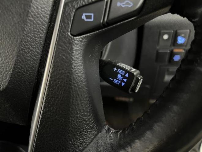アルファードＳＲ　本州仕入　禁煙車　ＪＢＬサウンド　プリクラッシュ　純正１７インチＡＷ　社外１７ＡＷ＋スタッドレスタイヤ付　純正ナビ（フルセグ地デジ　Ｂｌｕｅｔｏｏｔｈ）＋バックカメラ　全方位パノラミックビューモニター　両側パワースライドドア　純正ブラックハーフレザーシート　クルーズコントロール　電動オットマン　ＬＥＤヘッドライト　純正ドライブレコーダー 4WD 2500 5Dr
