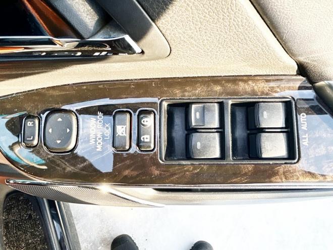 アルファードハイブリッドハイブリッド2.4SR Cパッケージ 4WD　ローンが不安な方＜優遇ローン＞　モデリスタ　寒冷地　ナビ　後席モニター