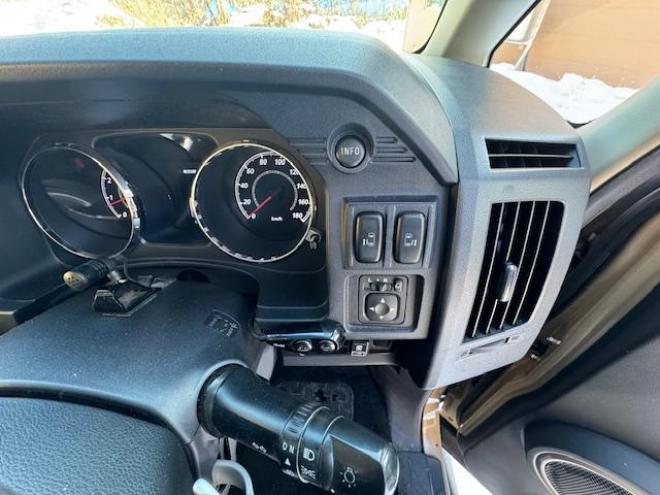 デリカD5　Gパワーパッケージ 4WD 2400 5Dr