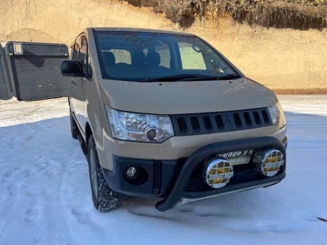 デリカD5　Gパワーパッケージ 4WD 2400 5Dr