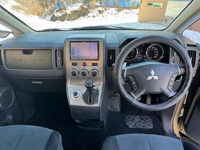 デリカD5　Gパワーパッケージ 4WD 2400 5Dr