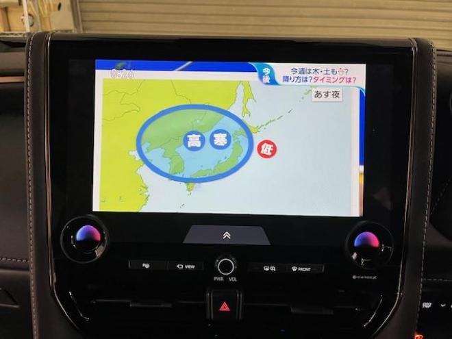 アルファードＺ　現行型　本州仕入　ワンオーナー　寒冷地仕様　フルモデリスタスポイラー＆マフラー　左右独立ムーンルーフ　純正１８インチＡＷ　ＴＯＹＯ製新品スタッドレスタイヤ付　両側パワースライドドア　パワーバックドア　純正ディスプレイオーディオナビ（フルセグ地デジ　Ｂｌｕｅｔｏｏｔｈ対応）＋バックカメラ　リアフリップダウンモニター　全方位カメラ　前後ドライブレコーダー　デジタルインナーミラー　純正ブラックレザーシート　イルミルーフスポイラー　カラーヘッドアップディスプレイ 4WD 2500 5Dr