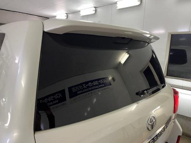ランドクルーザーＺＸ　中期型　禁煙車　ロデオドライブ２２インチＡＷ　純正１８ＡＷ＋スタッドレスタイヤ付　ガナドールマフラー　ヒッチメンバー　電動サンルーフ　純正ブラックレザーシート　センターデフロック　純正ナビ（フルセグ地デジ　ＤＶＤ再生　Ｂｌｕｅｔｏｏｔｈ対応）＋バックカメラ　フロント＆サイドカメラ　前後ドライブレコーダー　パワートランク　ＰＵＳＨスタート　スマートキー　ステアリングヒーター　パワーシート　ＨＩＤヘッドライト　横滑り防止装置  4WD 4600 5Dr