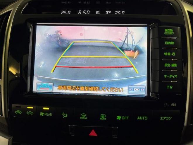 ランドクルーザーＺＸ　中期型　禁煙車　ロデオドライブ２２インチＡＷ　純正１８ＡＷ＋スタッドレスタイヤ付　ガナドールマフラー　ヒッチメンバー　電動サンルーフ　純正ブラックレザーシート　センターデフロック　純正ナビ（フルセグ地デジ　ＤＶＤ再生　Ｂｌｕｅｔｏｏｔｈ対応）＋バックカメラ　フロント＆サイドカメラ　前後ドライブレコーダー　パワートランク　ＰＵＳＨスタート　スマートキー　ステアリングヒーター　パワーシート　ＨＩＤヘッドライト　横滑り防止装置  4WD 4600 5Dr