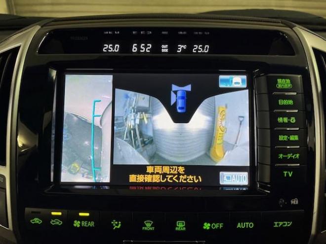 ランドクルーザーＺＸ　中期型　禁煙車　ロデオドライブ２２インチＡＷ　純正１８ＡＷ＋スタッドレスタイヤ付　ガナドールマフラー　ヒッチメンバー　電動サンルーフ　純正ブラックレザーシート　センターデフロック　純正ナビ（フルセグ地デジ　ＤＶＤ再生　Ｂｌｕｅｔｏｏｔｈ対応）＋バックカメラ　フロント＆サイドカメラ　前後ドライブレコーダー　パワートランク　ＰＵＳＨスタート　スマートキー　ステアリングヒーター　パワーシート　ＨＩＤヘッドライト　横滑り防止装置  4WD 4600 5Dr