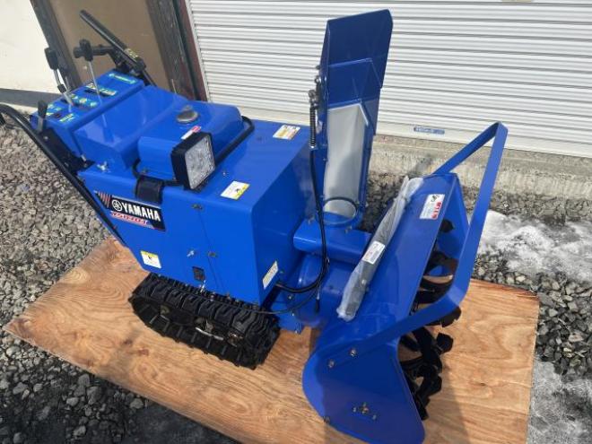 除雪機ヤマハYS870J       ピカピカです                           バッチリ点検整備塗装済み！