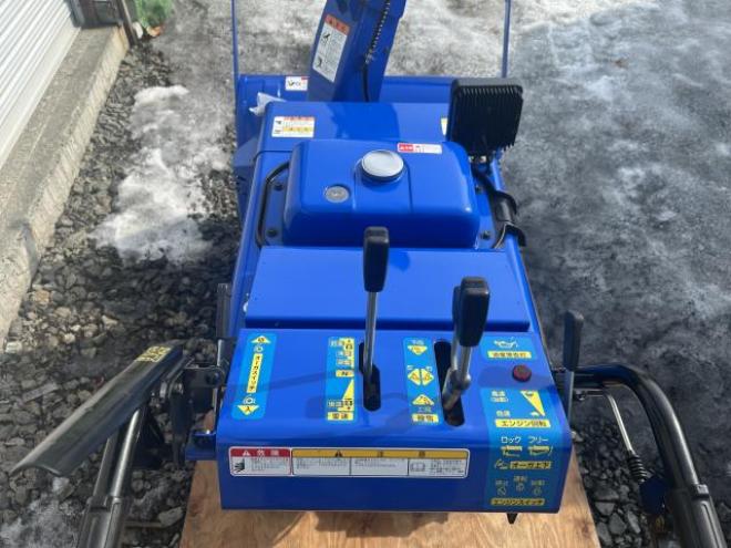 除雪機ヤマハYS870J       ピカピカです                           バッチリ点検整備塗装済み！