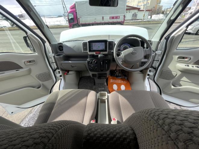 NV100クリッパーNV100クリッハ゜ー 4WD GX TURBO寒冷地仕様　本州仕入　検2付　TURBO ブレーキアシスト　フルセグナビ　Bluetooth　リアヒーター　etc ＶＳＣ　キーレス　バイザー　スタットレス付 4WD 660 5Dr