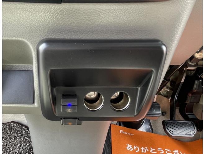 NV100クリッパーNV100クリッハ゜ー 4WD GX TURBO寒冷地仕様　本州仕入　検2付　TURBO ブレーキアシスト　フルセグナビ　Bluetooth　リアヒーター　etc ＶＳＣ　キーレス　バイザー　スタットレス付 4WD 660 5Dr