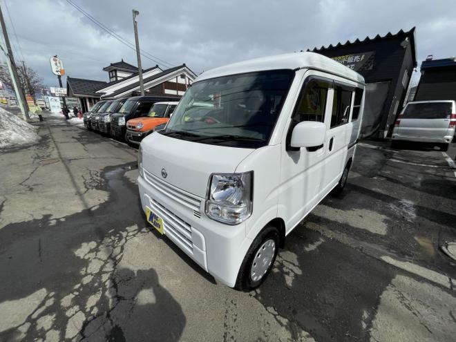 NV100クリッパーNV100クリッハ゜ー 4WD GX TURBO寒冷地仕様　本州仕入　検2付　TURBO ブレーキアシスト　フルセグナビ　Bluetooth　リアヒーター　etc ＶＳＣ　キーレス　バイザー　スタットレス付 4WD 660 5Dr