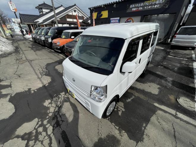 NV100クリッパーNV100クリッハ゜ー 4WD GX TURBO寒冷地仕様　本州仕入　検2付　TURBO ブレーキアシスト　フルセグナビ　Bluetooth　リアヒーター　etc ＶＳＣ　キーレス　バイザー　スタットレス付 4WD 660 5Dr