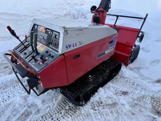 除雪機ワドー SW4412A 44馬力 超大型ディーゼル除雪機 ハウス仕様