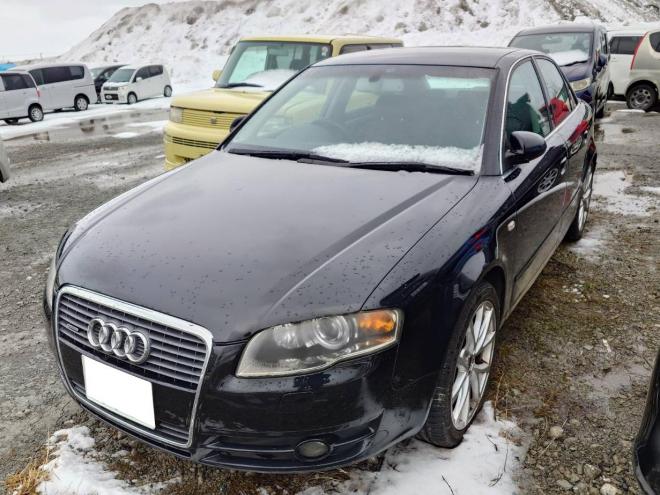 アウディA4 2.0TFSIクワトロ 4WD 5年保証 ナビ 寒冷地仕様 禁煙 修復歴無