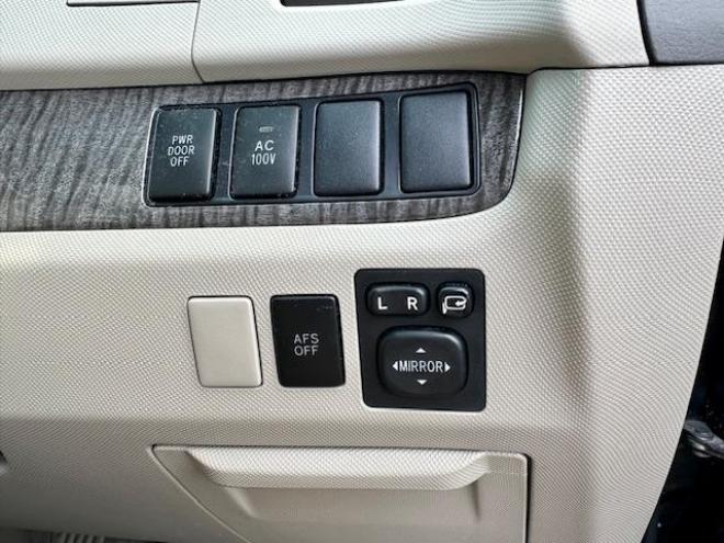 エスティマハイブリッドハイブリッド2.4Ｘ　7人乗り　４ＷＤ　ナビTV・Bカメラ・フリップダウンM・Bluetooth 4WD 2400 5Dr