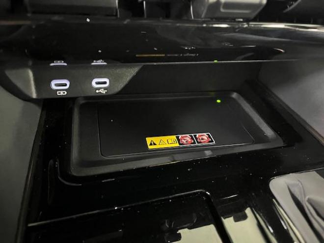 アルファードＺ　現行型　本州仕入　ワンオーナー　寒冷地仕様　フルモデリスタスポイラー＆マフラー　左右独立ムーンルーフ　ユニバーサルステップ　純正１７インチＡＷ　ＴＯＹＯ製新品スタッドレスタイヤ付　両側パワースライドドア　パワーバックドア　純正ディスプレイオーディオナビ（フルセグ地デジ　Ｍｉｒａｃａｓｔ対応　Ｂｌｕｅｔｏｏｔｈ対応）＋バックカメラ　全方位カメラ　デジタルインナーミラー　純正ブラックレザーシート　２列目エグゼクティブシート 　ヘッドアップディプレイ 4WD 2500 5Dr