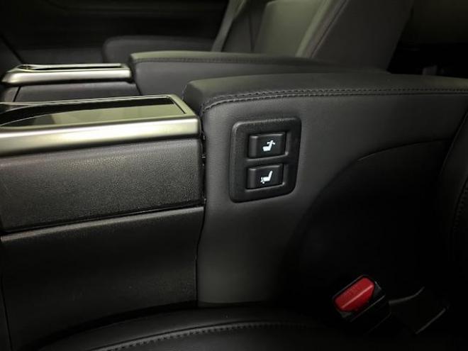 アルファードＳ　Ｃパッケージ後期型　本州仕入　ワンオーナー　寒冷地仕様　禁煙車　プリクラッシュ　レーダークルーズ　パーキングサポートブレーキ　レーントレーシング　純正１８インチＡＷ　社外１７ＡＷ＋スタッドレスタイヤ付　純正ナビ（フルセグ地デジ　Ｂｌｕｅｔｏｏｔｈ）＋バックカメラ　両側パワースライドドア　パワーバックドア　純正ブラックレザーシート　電動オットマン　三眼ＬＥＤヘッドライト　前後ドライブレコーダー　両席シートヒーター＆クーラー 4WD 2500 5Dr