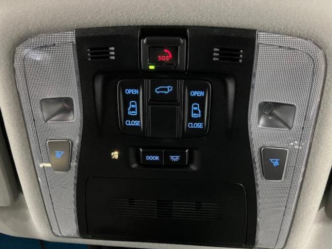 アルファードＳ　Ｃパッケージ後期型　本州仕入　ワンオーナー　寒冷地仕様　禁煙車　プリクラッシュ　レーダークルーズ　パーキングサポートブレーキ　レーントレーシング　純正１８インチＡＷ　社外１７ＡＷ＋スタッドレスタイヤ付　純正ナビ（フルセグ地デジ　Ｂｌｕｅｔｏｏｔｈ）＋バックカメラ　両側パワースライドドア　パワーバックドア　純正ブラックレザーシート　電動オットマン　三眼ＬＥＤヘッドライト　前後ドライブレコーダー　両席シートヒーター＆クーラー 4WD 2500 5Dr