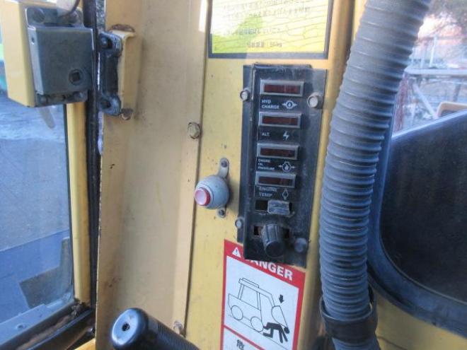 スキッドステアローダFORD　new holland L455