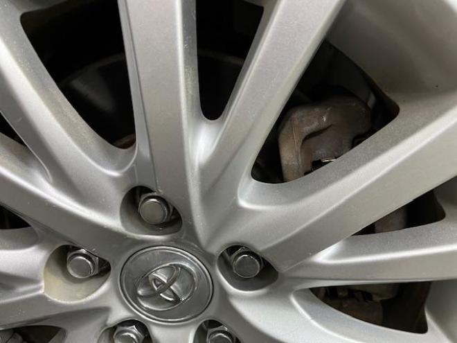マークX２５０Ｇ　Ｆｏｕｒ　本州仕入　寒冷地仕様　禁煙車　ＷＡＫＯＳバリアスコーティング済　純正１６インチＡＷ　社外１６ＡＷ＋スタッドレスタイヤ付　純正ナビ（フルセグ地デジ　ＤＶＤ再生　Ｂｌｕｅｔｏｏｔｈ対応）＋バックカメラ　純正エンジンスターター　ＰＵＳＨスタート　スマートキー　フロントガラス熱線　ミラーヒーター　運転席パワーシート　タイミングチェーン車　ＨＩＤヘッドライト　横滑り防止装置　ＥＴＣ 4WD 2500 5Dr