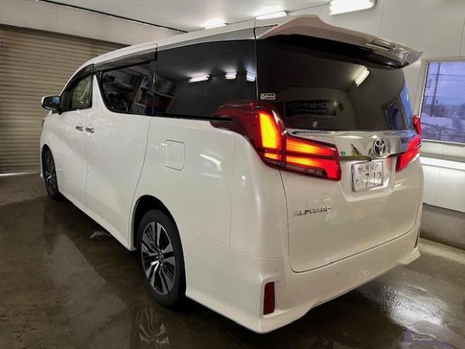 アルファードＳ　Ｃパッケージ後期型　ワンオーナー　寒冷地仕様　禁煙車　プリクラッシュ　レーダークルーズ　パーキングサポートブレーキ　レーントレーシング　純正１８インチＡＷ　社外１７ＡＷ＋スタッドレスタイヤ付　純正ナビ（フルセグ地デジ　Ｂｌｕｅｔｏｏｔｈ）＋バックカメラ　デジタルインナーミラー　両側パワースライドドア　パワーバックドア　純正ブラックレザーシート　電動オットマン　三眼ＬＥＤヘッドライト　前後ドライブレコーダー 4WD 2500 5Dr