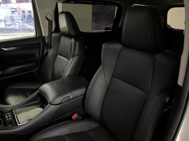 アルファードＳ　Ｃパッケージ後期型　ワンオーナー　寒冷地仕様　禁煙車　プリクラッシュ　レーダークルーズ　パーキングサポートブレーキ　レーントレーシング　純正１８インチＡＷ　社外１７ＡＷ＋スタッドレスタイヤ付　純正ナビ（フルセグ地デジ　Ｂｌｕｅｔｏｏｔｈ）＋バックカメラ　デジタルインナーミラー　両側パワースライドドア　パワーバックドア　純正ブラックレザーシート　電動オットマン　三眼ＬＥＤヘッドライト　前後ドライブレコーダー 4WD 2500 5Dr