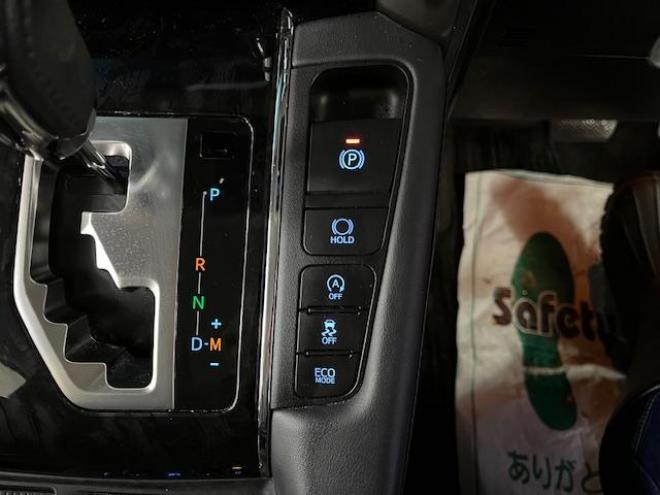 アルファードＳ　Ｃパッケージ後期型　ワンオーナー　寒冷地仕様　禁煙車　プリクラッシュ　レーダークルーズ　パーキングサポートブレーキ　レーントレーシング　純正１８インチＡＷ　社外１７ＡＷ＋スタッドレスタイヤ付　純正ナビ（フルセグ地デジ　Ｂｌｕｅｔｏｏｔｈ）＋バックカメラ　デジタルインナーミラー　両側パワースライドドア　パワーバックドア　純正ブラックレザーシート　電動オットマン　三眼ＬＥＤヘッドライト　前後ドライブレコーダー 4WD 2500 5Dr
