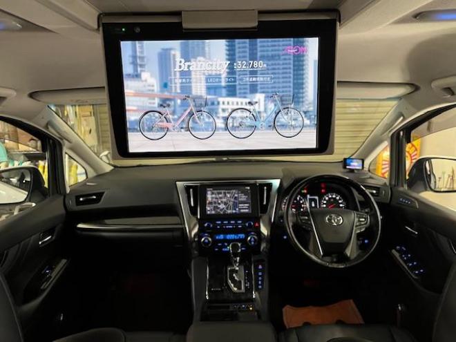 アルファードＳ　Ｃパッケージ後期型　ワンオーナー　寒冷地仕様　禁煙車　プリクラッシュ　レーダークルーズ　パーキングサポートブレーキ　レーントレーシング　純正１８インチＡＷ　社外１７ＡＷ＋スタッドレスタイヤ付　純正ナビ（フルセグ地デジ　Ｂｌｕｅｔｏｏｔｈ）＋バックカメラ　デジタルインナーミラー　両側パワースライドドア　パワーバックドア　純正ブラックレザーシート　電動オットマン　三眼ＬＥＤヘッドライト　前後ドライブレコーダー 4WD 2500 5Dr